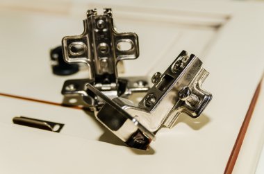 Kapılar için donanım krom metal kümesi