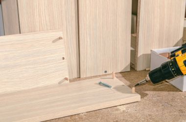 mobilya elektrikli araçların montajı