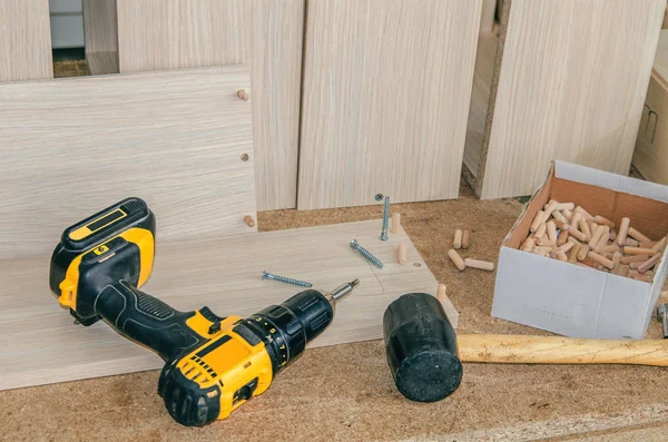 Assembling of furniture power tools — Stock Photo, Image