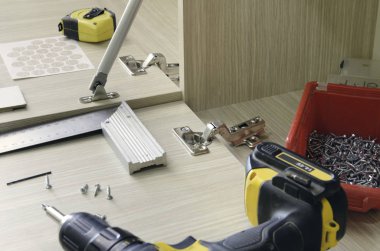 Yönetim Kurulu Sunta parçalar kesip