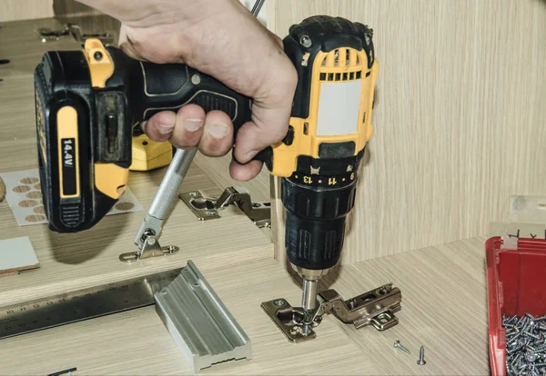 Yönetim Kurulu Sunta parçalar kesip