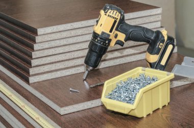 Yönetim Kurulu Sunta parçalar kesip