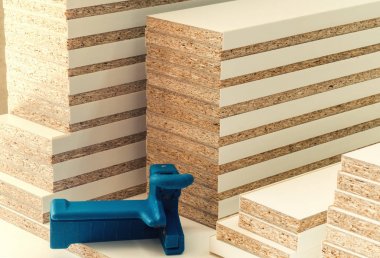 Yönetim Kurulu Sunta parçalar kesip