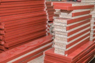 Yönetim Kurulu Sunta parçalar kesip