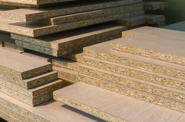 Yönetim Kurulu Sunta parçalar kesip