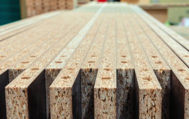 tahta yonga mobilya üretimi için parçalar kesti