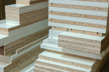 tahta yonga mobilya üretimi için parçalar kesti