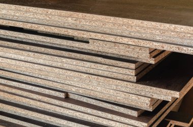 tahta yonga mobilya üretimi için parçalar kesti