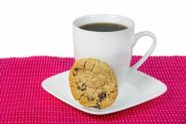 Yulaf ezmesi kuru üzüm kurabiye kahve ile — Stok fotoğraf