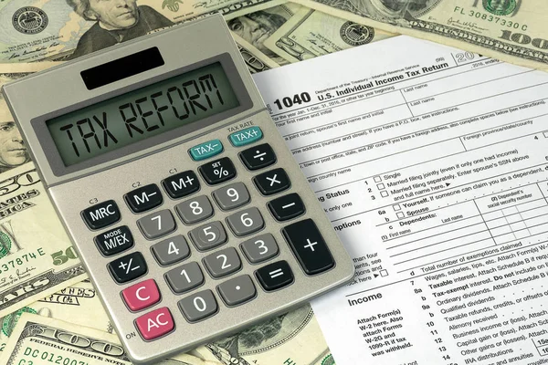 Texto Reforma Fiscal Calculadora Com 1040 Forma Imposto Renda Papel — Fotografia de Stock