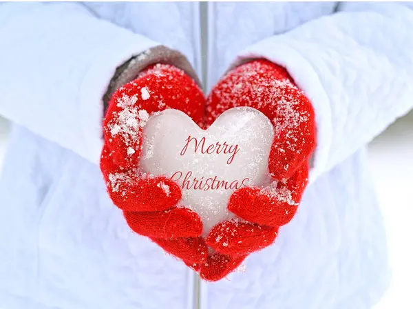 Girl Wearing Red Snow Covered Gloves Holding Ice Heart Merry — Stock Photo, Image