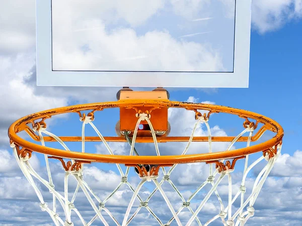 Close Empty Basketball Hoop Orange Metal Rim Glass Backboard Sky — Stock Photo, Image