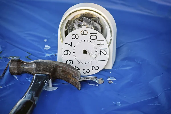 Hammer Pieces Smashed Alarm Clock Blue Plastic — Stock Photo, Image