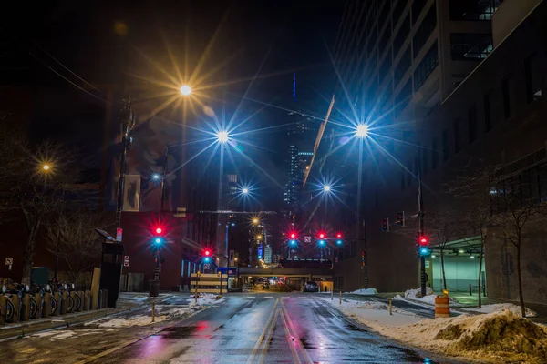 Chicago centro città vista strada di notte — Foto Stock