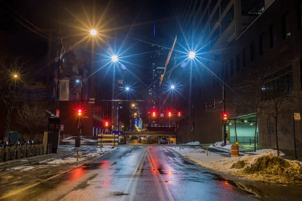 Chicago centro città vista strada di notte — Foto Stock