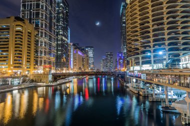 Chicago downtown Geceleri ırmak