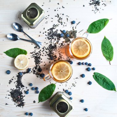 Çay arka plan, metin, ışık için yer. Şeffaf kupaları çay 