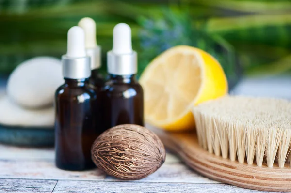 Organic cosmetics, natural fruit oils. Concept spa, skin care, e — Stock Photo, Image