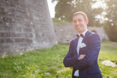 Mutlu cheeful damat