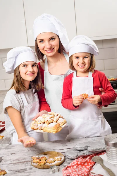 Family preparation food — Stock Photo, Image