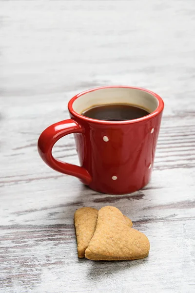 tanımlama bilgileri ve kırmızı kahve fincanı.