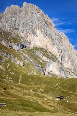 dolomites Alpleri'nde Vadisi
