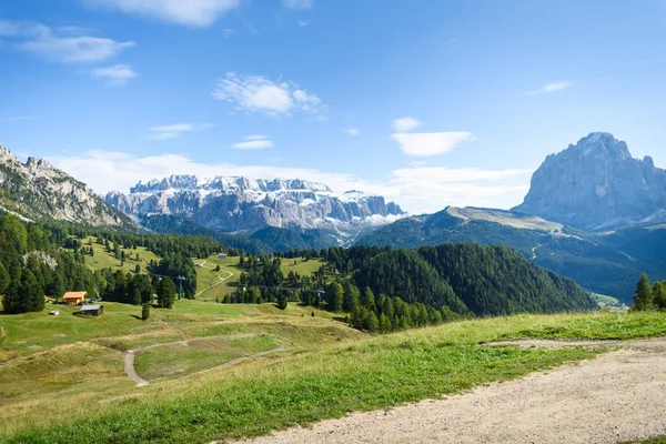 Dolina w Alpy Dolomity — Zdjęcie stockowe