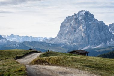dolomites Alpleri'nde Vadisi