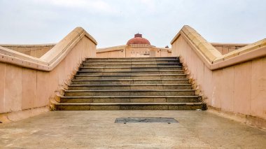 15 Aralık 2019. Lucknow 'daki Ambedkar Anıt Parkı. Lucknow şehrinde büyük bir taş işidir ve popüler bir turistik merkezdir..