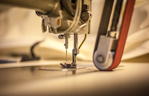 фут зигзагообразной швейной машины
