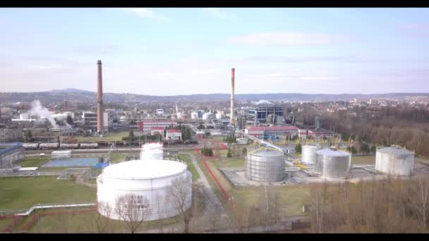 Vlucht Refineryshooting Van Olie Van Een Drone Productie Van Brandstof — Stockvideo