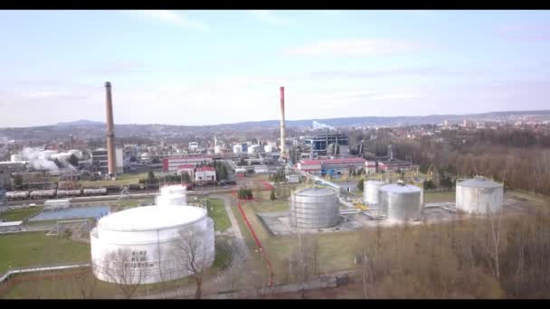 Vlucht Refineryshooting Van Olie Van Een Drone Productie Van Brandstof — Stockvideo