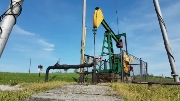 代行石油ポンプ ステーション Tansport とオイルの分布 石油輸送システムの技術 石油精製のためのトレーニング マニュアルです 天然資源の抽出 — ストック動画