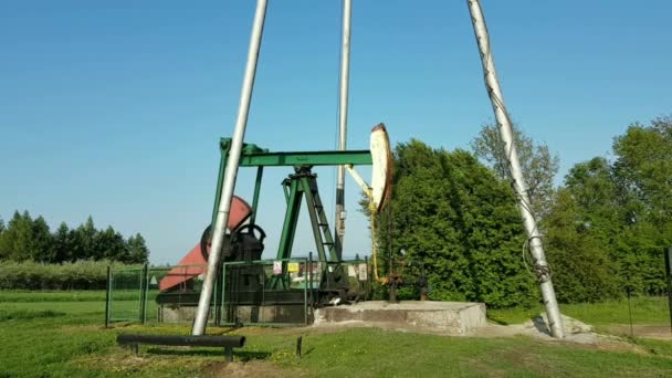 Jaszczew ポーランド 2018 油ポンプ ステーション Tansport とオイルの分布 石油輸送システムの技術 石油精製のためのトレーニング マニュアルです — ストック動画