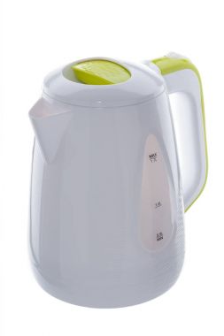 Beyaz arka plan üzerinde beyaz plastik su ısıtıcısı