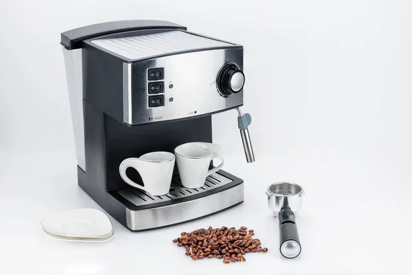 Kopya alanı ile beyaz arka planda espresso kahve makinesi