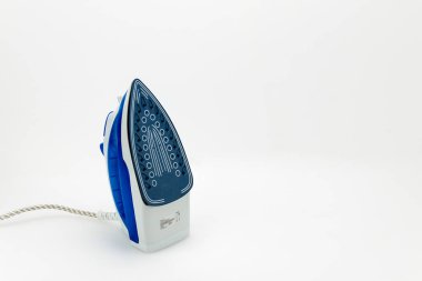 Beyaz paspas arka planda mavi ve beyaz demir