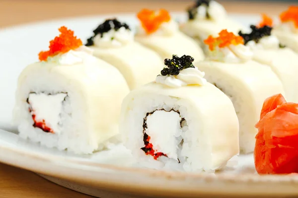 Sushi Mengatur Tiga Keju Nori Nasi Keju Panggang Krim Keju — Stok Foto