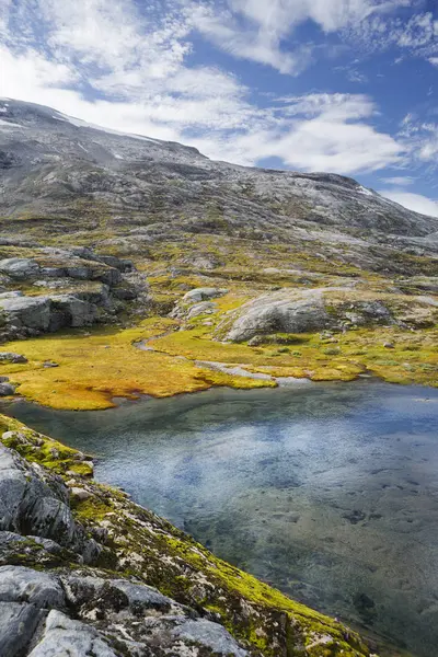 Góry Basen Pochmurnego Nieba Więcej Romsdal Norwegia — Zdjęcie stockowe
