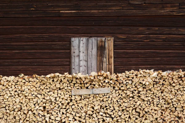 Montón Leña Lado Del Cobertizo Madera —  Fotos de Stock