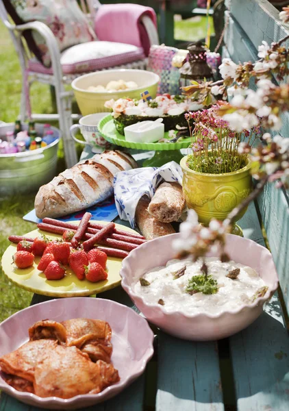 Vista Elevada Varios Alimentos Mesa Jardín — Foto de Stock