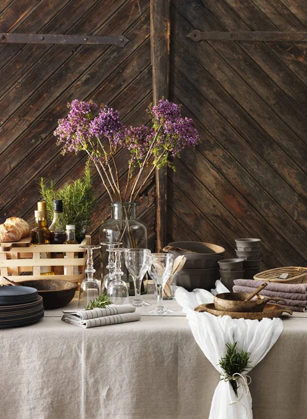 Primer plano del elegante ajuste de la mesa - foto de stock