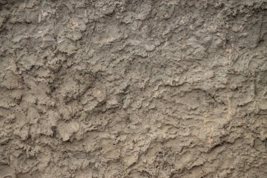 Çimento harcı ile duvarlar alçı