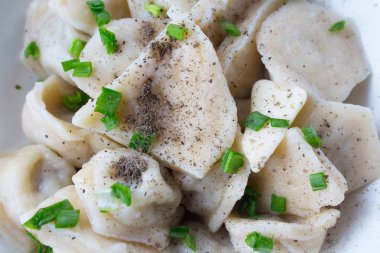 Köfte, hamur ve et geleneksel yemeği