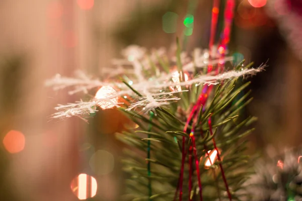 Weihnachten Schneeflocke Auf Einem Festlichen Baum — Stockfoto