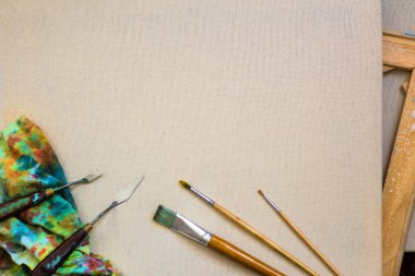 Tablo için arka plan. Tuval fırçalar paleti bıçak.