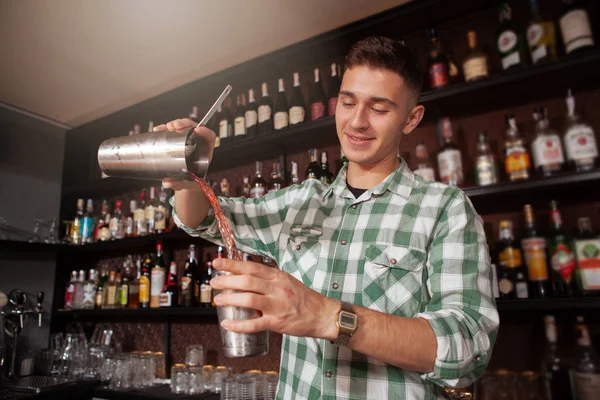 Low Angle Shot Handsome Cheerful Bartender Preparing Cocktail Copy Space — Stock Photo, Image
