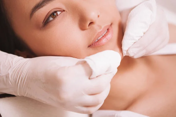 Attractive Asian Woman Having Pimples Blackheads Removed Cosmetologist — Stock Photo, Image