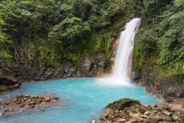 şelale doğal havuzlu