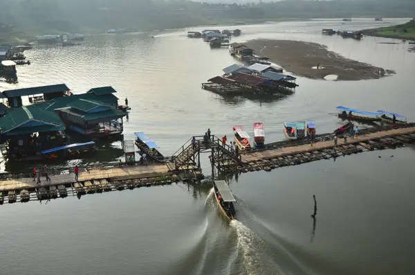 Vida Matutina Puente Madera Sangklaburi Kanchanaburi —  Fotos de Stock